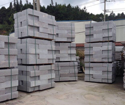 厂家直销天然花岗岩芝麻灰火烧面路沿石与加工定制服务