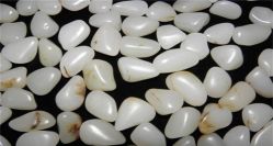 乌鲁木齐石碑一方石屋精品玉石指南